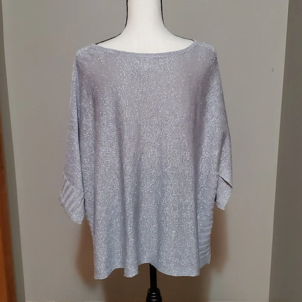 Anthropologie Top - Picture 3 of 10